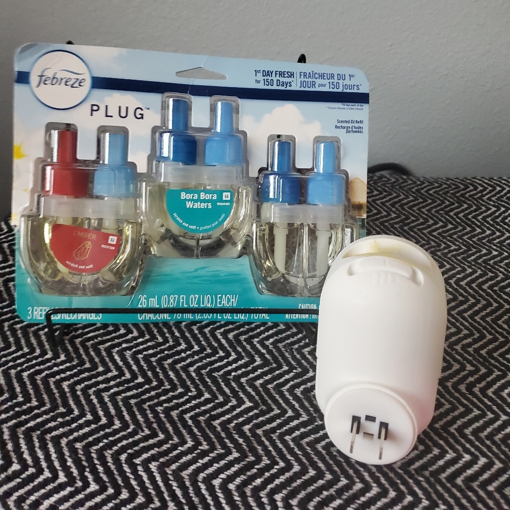 Febreeze plug in air freshener 3 pack with plug in